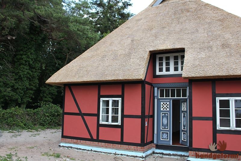 Liebevoll restauriert: das älteste Haus im Fischerdorf Born.