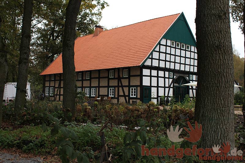Idyllisch gelegen und mit viel Liebe zum Detail renoviert: der alte Gasthof in Schloß Holte (Nordrhein-Westfalen).