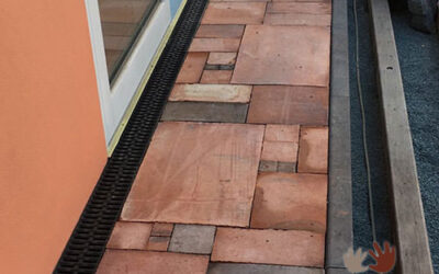 Ziegelplatten aussen Hausumrandung