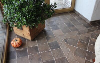 antike Fliesen handgeformt aus Lehm