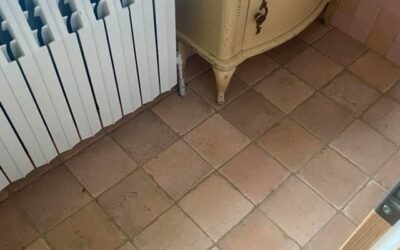 Badezimmer beige Fliesen