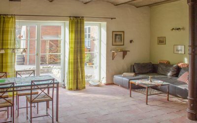 Bauernhaus Wohnzimmer Fliesen