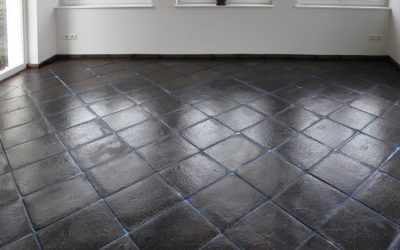 Bodenfliesen glänzend schwarz