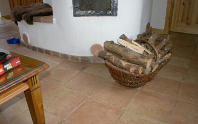 Spanische Fliesen am Kamin