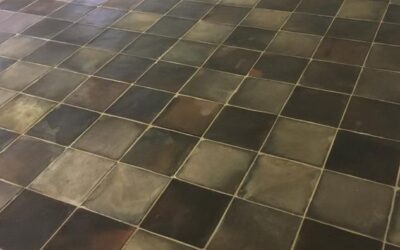 Schwarze Fliesen im Wohnzimmer aus Ton Bodenfliesen Naturstein Feinsteinfliesen Baukeramik, Naturstein