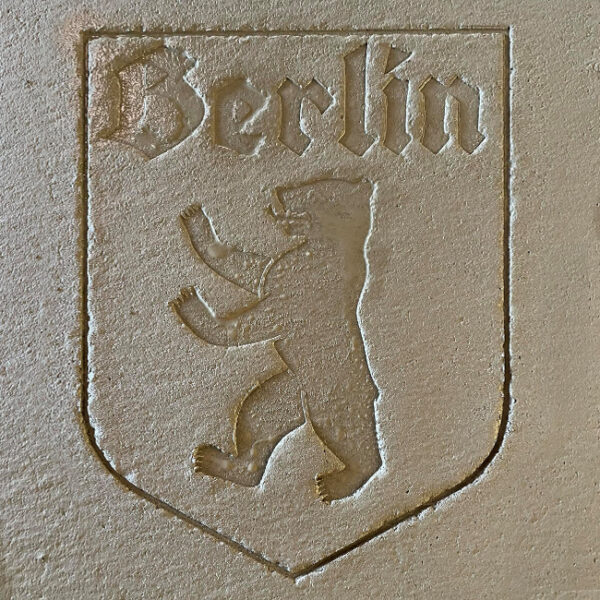 Dekorfliese mit Berliner Wappen