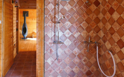 Schachbrett-Fliesen in Sauna in Fachwerkhaus Bad Fliesen, Terracotta Fliesen Naturstein