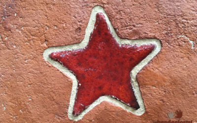 Fliese Stern rot