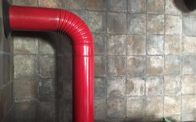 Küchenfliesen an der Wand